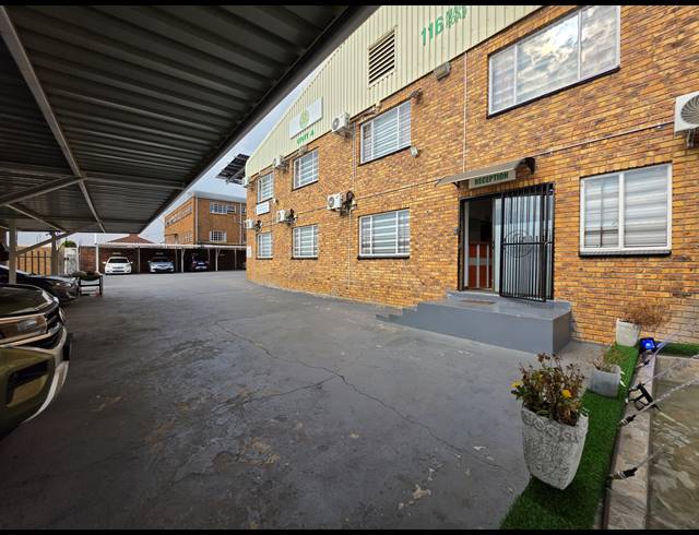 3,600M² FACTORY FOR SALE IN ANDERBOLT